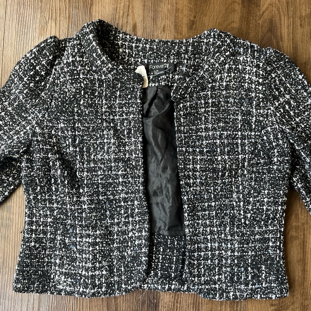 Forever 21 Black White Gray tweed cropped jacket.